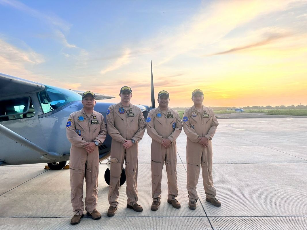 La Armada de Colombia recupera la capacidad de formar pilotos de ala fija tras más de 20 años