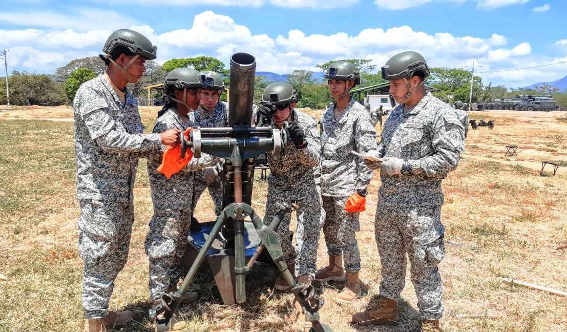 Colombia refuerza la capacidad de sus unidades en el uso de morteros AM-50 de 120 mm
